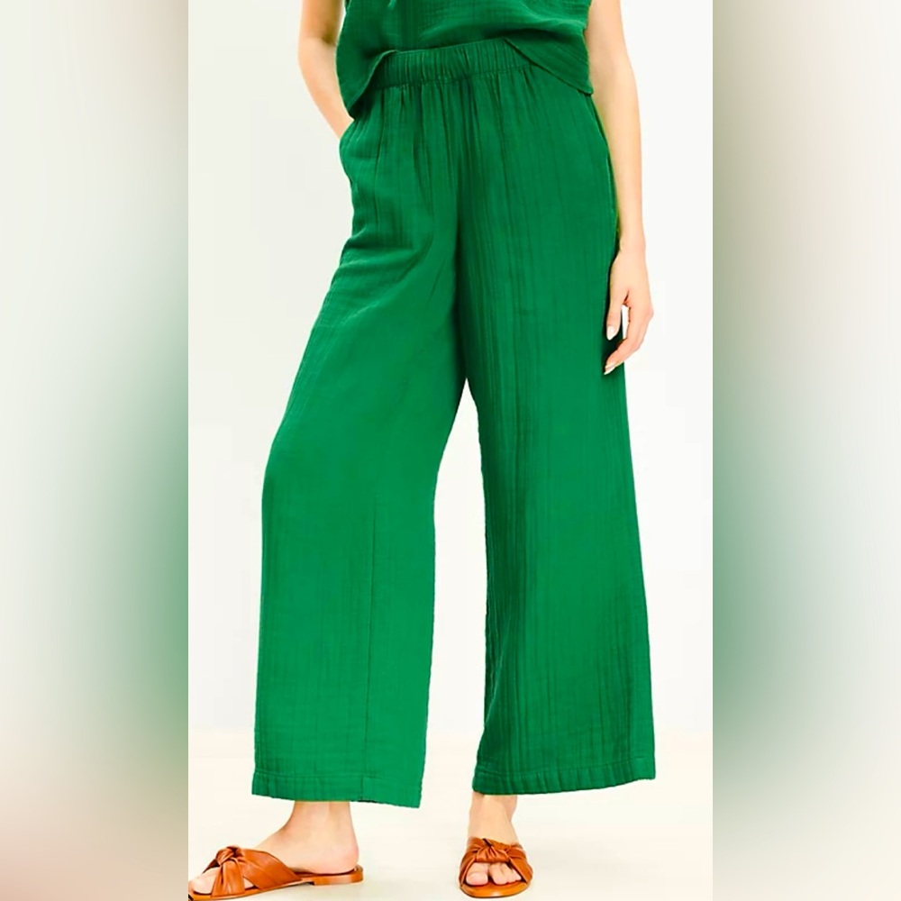 IN SEARCH OF: LOFT Beach Triple Cloth Wide Leg Pants (XXS) in color Palmetto